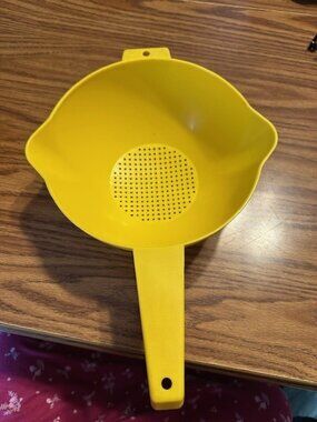 Tupperware Large Yellow Strainer